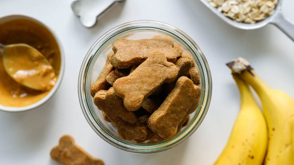 Hondenkoekjes met banaan en pindakaas